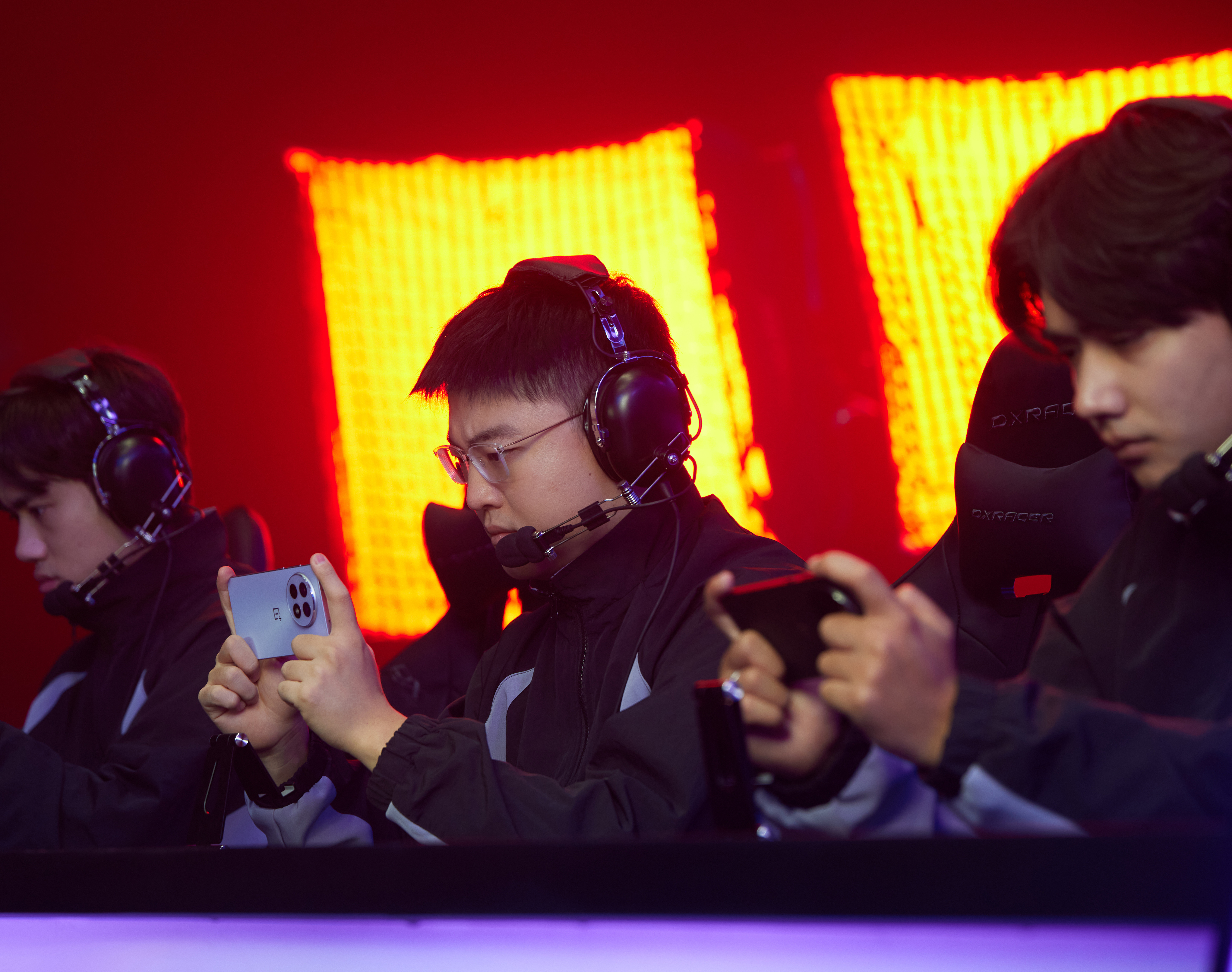 开云在线开户-包含Uzi重返赛场，持续失利首场状态出色，勇士观众沸腾！的词条-开云在线开户